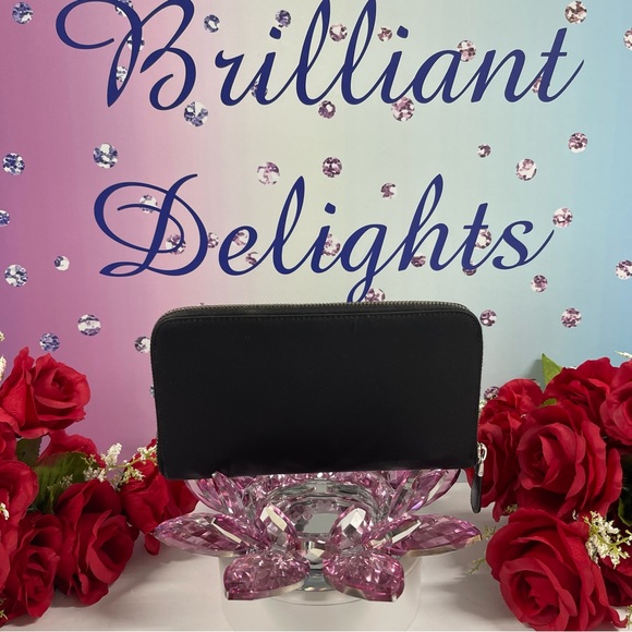 NO OFFERS HP PRADA ZIP WALLET FULL INCLUSION - Picture 4 of 14